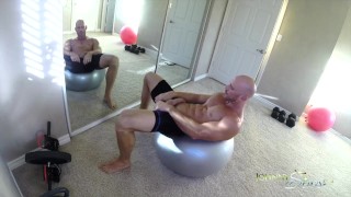 SinsLife - Ogier Porno Johnny Sins Walczy Konia Podczas Treningu