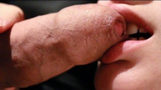 Soft Sloppy Foreskin Blowjob a olizování huby teplého Cum
