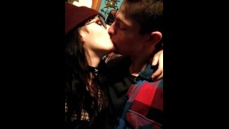 Mucho tiempo sin ver besos franceses