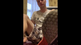 Mijn voeten vernedering (met Russische stemacteur)