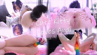 Ahegao Kitty houdt van anaal