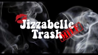吸烟恋物-红色乳胶（SFW）的热熟女吸烟