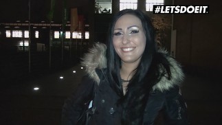BumsBus -Mira Greyドイツのブルネットの女は現金のために見知らぬ人をファック-LETSDOEIT
