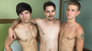 JasonSparksLive Sexy Jack Hunter tvrdě v prdeli syrové dvěma nadrženými sportovci