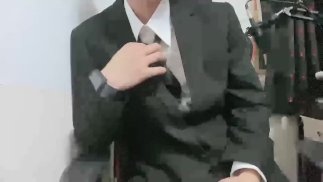 [A handsome member of society finally masturbates in a suit] After all, suits become more erotic.