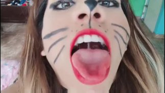 REUZIN VORE SEXY KAT VS KLEINE MUIS VOLLEDIGE VIDEO