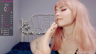 私なめます私の足と吸いますつま先DROOLINGオンそれら|FOOTFETISH
