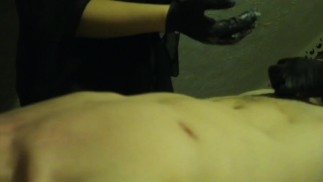 SugarNadya und ihre sexy Freundin bekamen während der Party einen intimen Haarschnitt