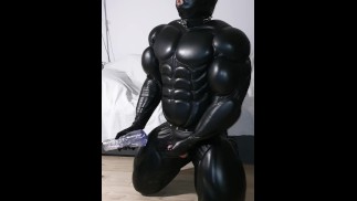 Ich ficke die Vagina in LEATHER MUSCLE SUIT