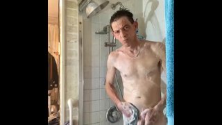 Hot mec se masturbe pour les dames