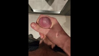 Descanso en el baño del turno medio