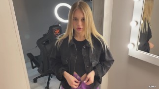 Přišel k sousedovi pro rychlý sex, zatímco chlap není doma.