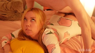 義理の兄弟は彼の義理の妹の肛門中毒を扱います