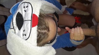 SENSUELE SLORDIGE DEEP-THROAT PIJPBEURT VAN CHARMANT KONIJNENMEISJE 🐰