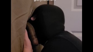 BBC monstercock visited my glory well hung.フルビデオを見るためにOnlyFans gloryholefun1