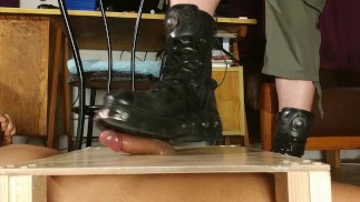 Gay cock stomping in a formidable New Rock boots HD