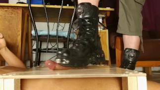 Cazzo erotico calpestare con i miei stivali New Rock HD