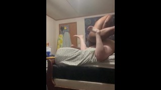 Weiße Schlampe mit großer Beute: Blowjob & Backshots Teil 2