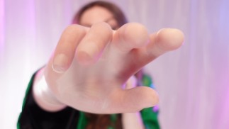 ASMR: Fetisch für OP-Handschuhe (SFW-Video von Arya Grander)