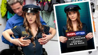 Sorority Chick imprudente descobre que se passar por policial é um crime muito grave