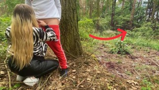 Wald-Sex-Voyeur beobachtet uns! Gruselig! 😬