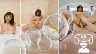 VIRTUAL PORN - Badezeit Mit Der Vollbusigen Sasha Pearl Führt Zum Unvermeidlichen #POV