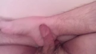Artem se suce, se branle avec les pieds, lèche les pieds, anal, auto-sucer, autofellatio