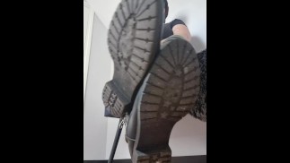 Colgando con las botas puestas. ¿Qué está en tu mente en este momento? 😏