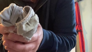 Доминирование трусиков от первого лица - ОТКРОЙ РОТ - Попробуй мои МОКРЫЕ испачканные трусики