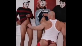 Trio di curiosi amici eterosessuali