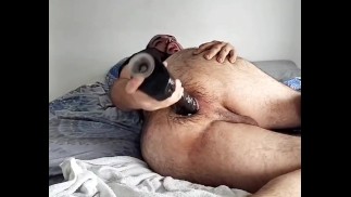 Entrenando mi culo con un dildo gigante negro