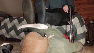 SNEAKERS AND SOCKS WORSHIP