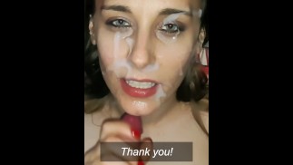 Dziękuję za ogromną facialę. Kocham spermę na całej twarzy