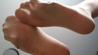 フェムドム動画 イタリア人愛人 足フェチ