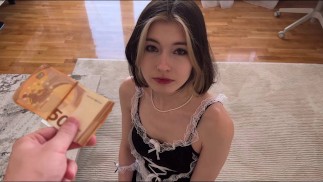 我的女朋友差点发现我和一个清洁女工在她家