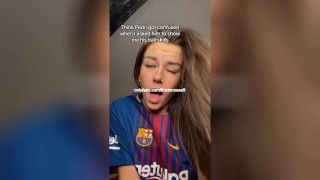 British Teen’s Yoga Mishap : Accidentelle Pussy Flash !