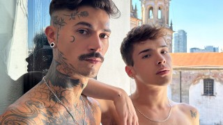 Argentijnse twinks houden ervan om elkaars lichaam te ontdekken - Latin Leche