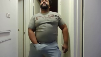 Thick ojczym wita cię w domu z kutasem