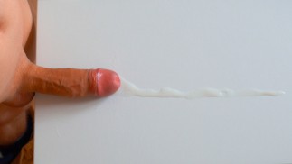 Semen rociado en la mesa /// Jordan Wilder