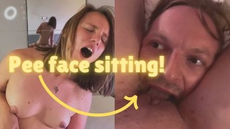 Naplnila jsem ústa své děvky čůráním a sedla si na jeho obličej pro několik orgasmů a pár piss play