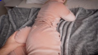 POV: Nevlastní máma Jenny Lux tě učí sexu! - Cítí se tak skutečný!