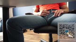 Work at home BUT my Levi's jeans made me horny. I made a mess in!