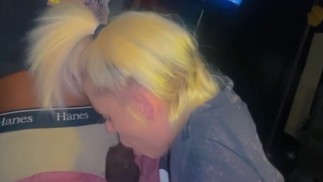 Hlava vždy dobrá, když Love sání