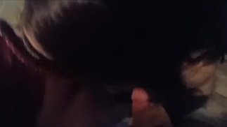 Pierwszy raz z dwoma! Mój chłopak pozwolił swojej przyjaciółce dołączyć do zabawy.