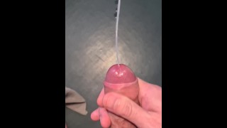 Streichelte meinen Precum undichten Schwanz, bis ich abspritze 💦💦💦