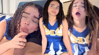 18歳の処女の女の子がフェラチオキャスティングで処女を失う