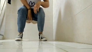Peeed on the floor while it was flooding